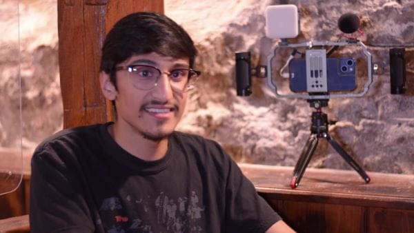 digital blockbuster Love & Ghosts (2025) NEW
